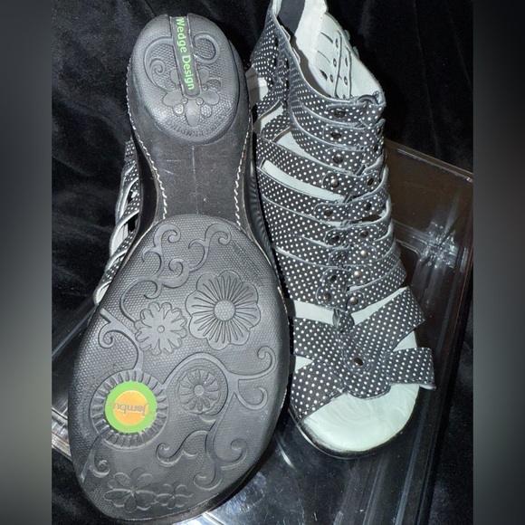 Jambu Black and White Sandals Modern Style - Picture 7 of 12